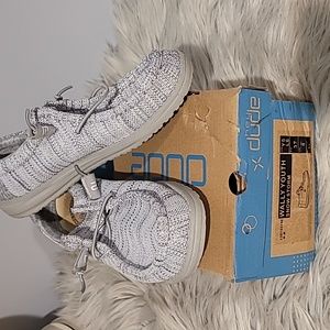 Hey Dude Wally Youth size 5 Snow Storm